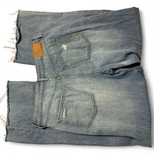 Women’s Light Blue Distressed Jeans